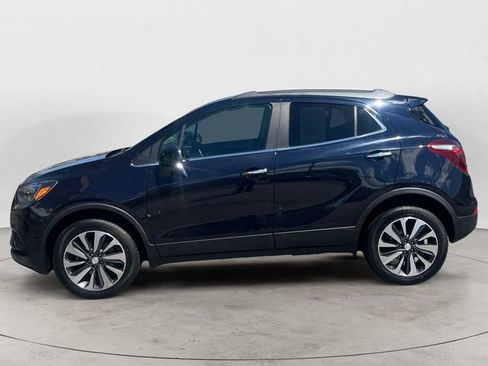 Used 2021 Buick Encore Preferred AWD/4WD image 2
