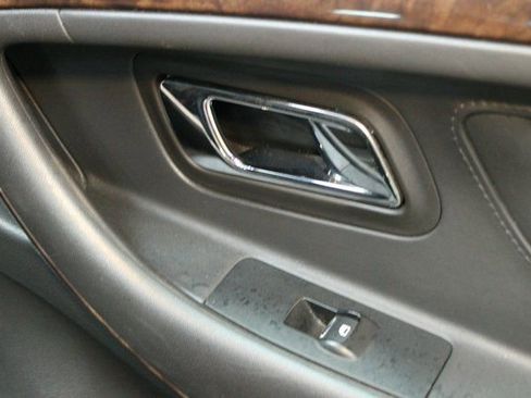 Used 2016 Ford Taurus Limited w/ Driver Assist Package image 10