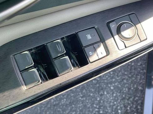 Used 2023 Lexus ES 350 w/ Accessory Package (Z2) FWD image 15