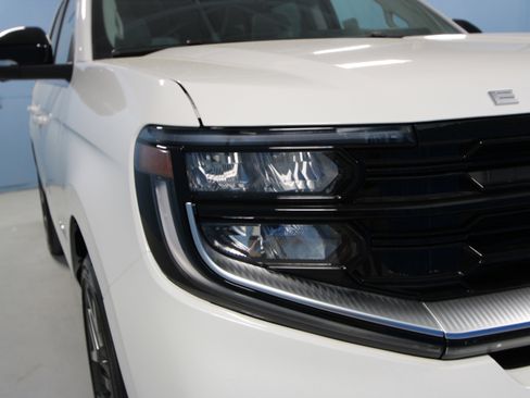 New 2026 Ford Expedition Max Platinum image 39