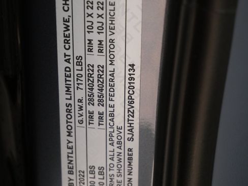 Used 2023 Bentley Bentayga Extended Wheelbase image 27