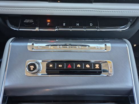 Used 2026 Lincoln Aviator AWD w/ Jet Appearance Package image 32
