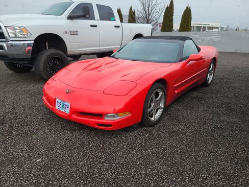 Used 2000 Chevrolet Corvette Convertible w/ Memory Pkg image 1