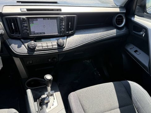 Used 2017 Toyota RAV4 XLE w/ Carpet Mat Package FWD image 8