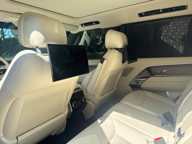Certified 2025 Land Rover Range Rover Long Wheelbase SE AWD/4WD image 12