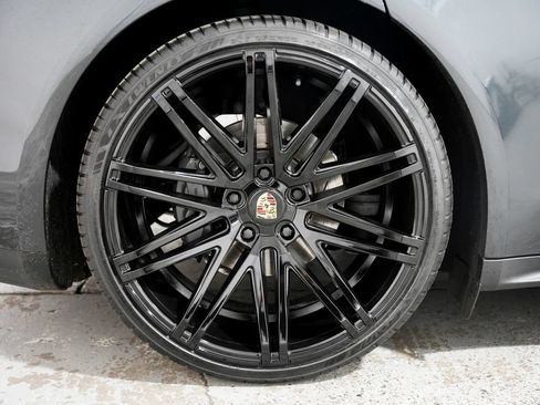 Used 2018 Porsche Panamera 4S AWD/4WD image 38