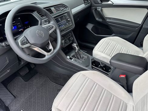 Used 2022 Volkswagen Tiguan S FWD image 4