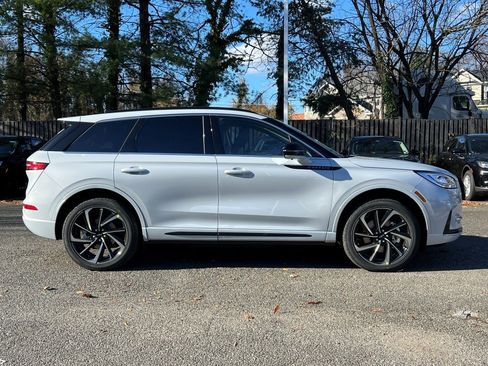 New 2026 Lincoln Corsair Grand Touring image 3