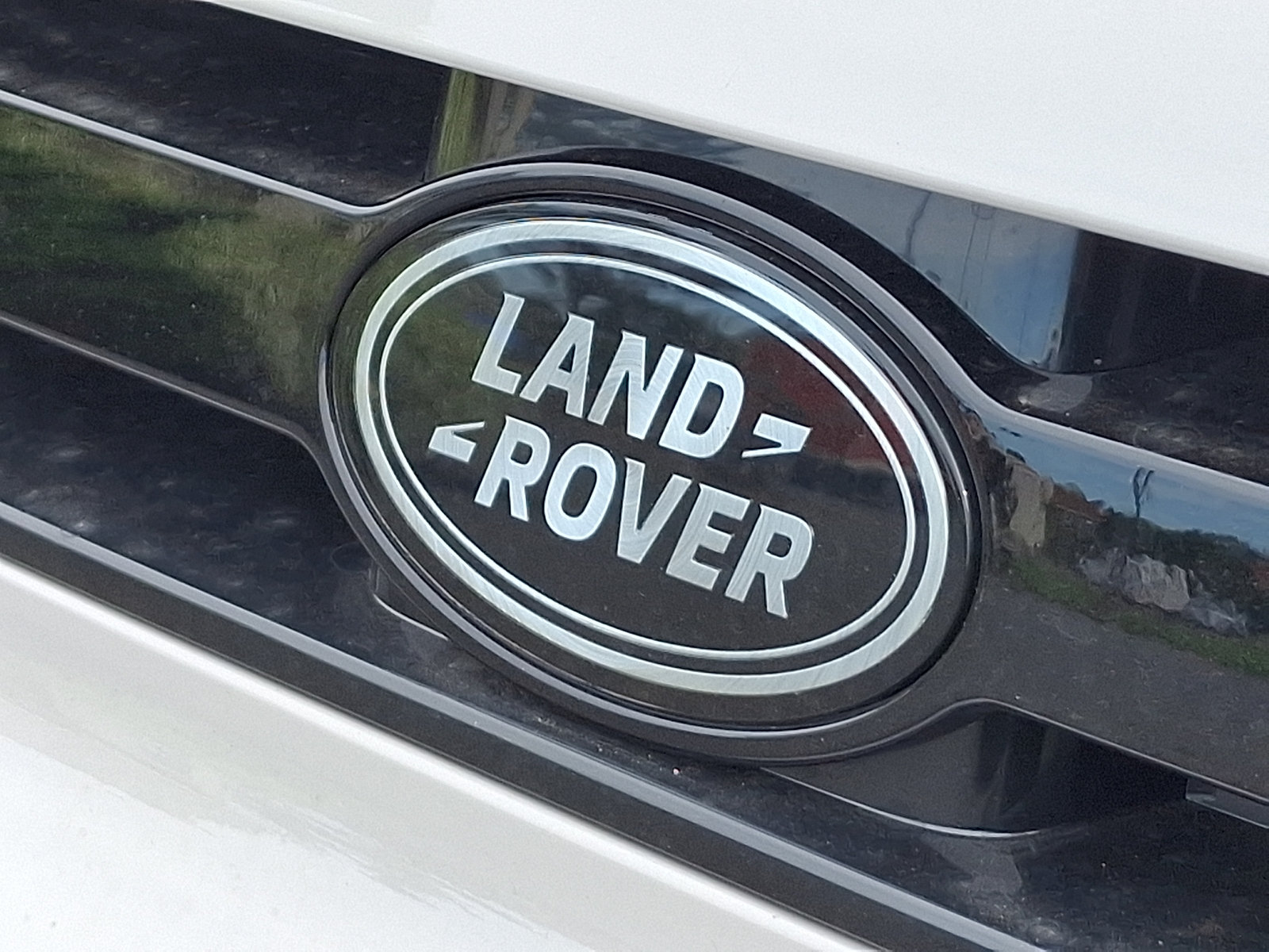 New 2026 Land Rover Defender 110 S AWD/4WD image 18