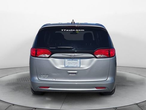 Used 2021 Chrysler Voyager LX w/ Cold Weather Group image 4