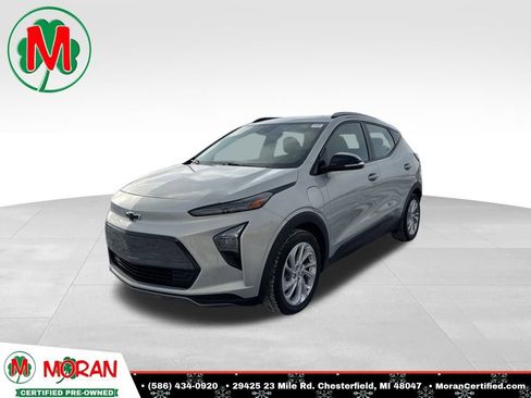 Used 2022 Chevrolet Bolt EUV LT w/ Comfort Package image 1
