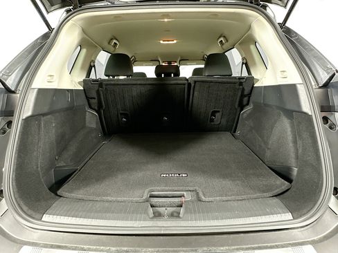 Used 2023 Nissan Rogue SV image 27