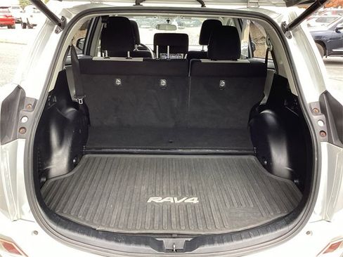 Used 2016 Toyota RAV4 XLE image 27