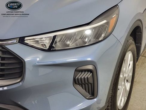Certified 2023 Ford Escape Active AWD/4WD image 10