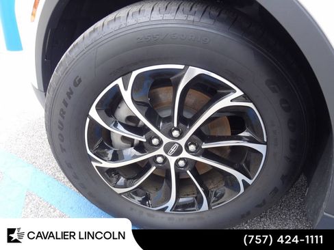 Used 2026 Lincoln Nautilus Premier AWD/4WD image 41