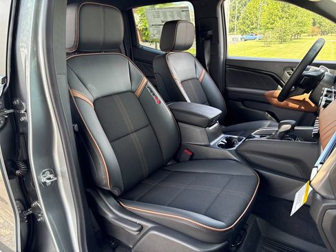 New 2026 GMC Canyon AT4 AWD/4WD image 42