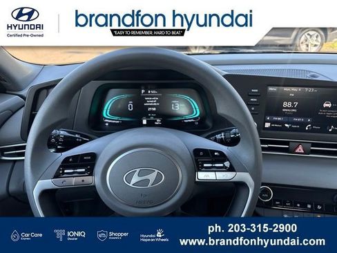 Used 2026 Hyundai Elantra Hybrid FWD image 16