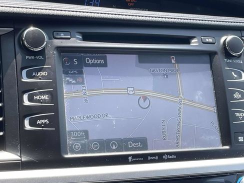 Used 2018 Toyota Highlander XLE FWD image 41