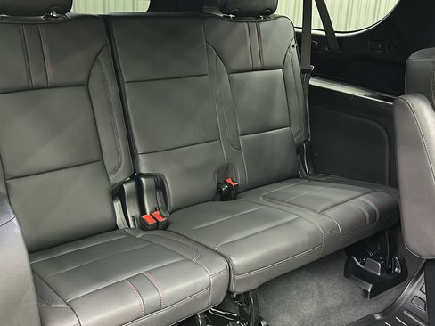 Used 2025 Chevrolet Suburban RST w/ RST Capability Package image 38