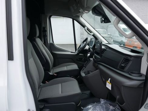 New 2026 Ford Transit 250 148 Medium Roof w/ Load Area Protection Package RWD image 22