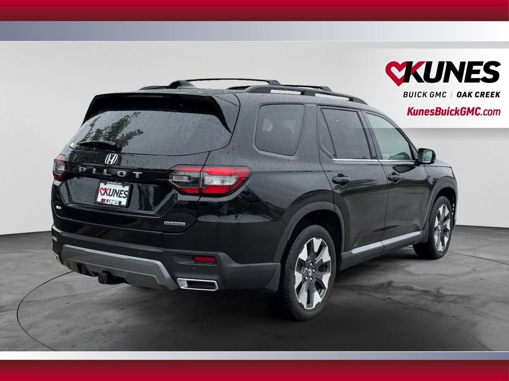 Used 2026 Honda Pilot Touring image 10