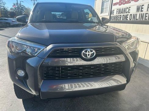 Used 2018 Toyota 4Runner SR5 image 3