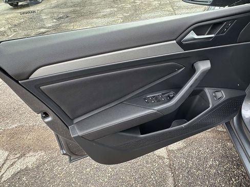 Certified 2023 Volkswagen Jetta Sport image 16