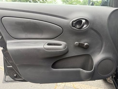 Used 2019 Nissan Versa S FWD image 11
