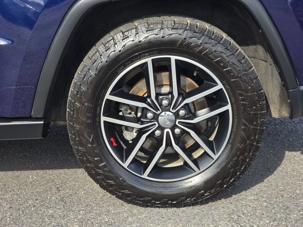 Used 2018 Jeep Grand Cherokee Trailhawk w/ Trailhawk Luxury Group AWD/4WD image 10