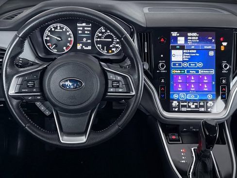 Used 2022 Subaru Outback Premium image 11