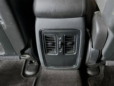 Used 2018 Dodge Durango SXT w/ Quick Order Package 2BB image 24