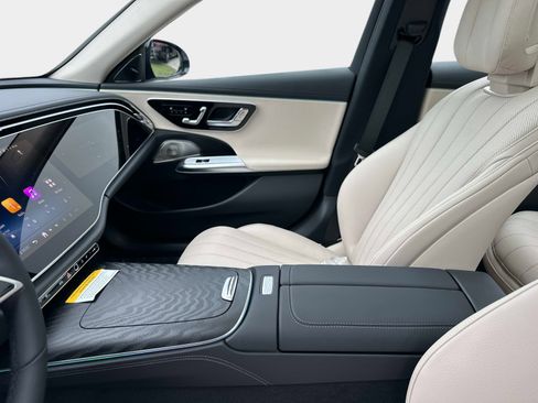 New 2026 Mercedes-Benz E 450 E 450 4MATIC Sedan image 23