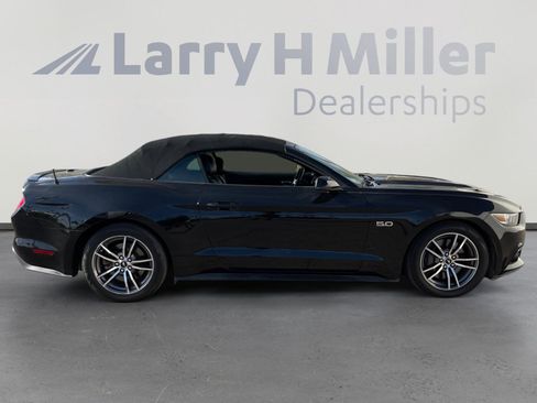 Used 2017 Ford Mustang GT Premium image 6