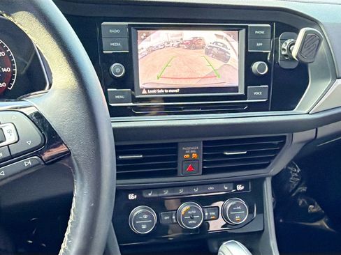 Used 2020 Volkswagen Jetta R-Line FWD image 25