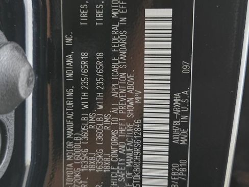 Used 2024 Toyota Highlander XLE AWD/4WD image 26