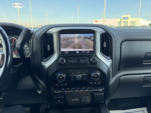 Used 2020 Chevrolet Silverado 1500 LTZ image 16