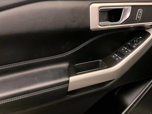 Certified 2021 Ford Explorer XLT image 22