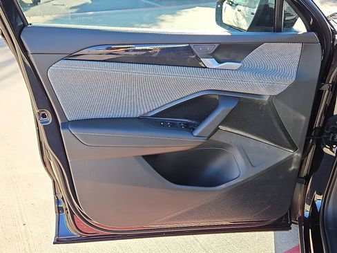 New 2026 Volkswagen Tiguan S image 11