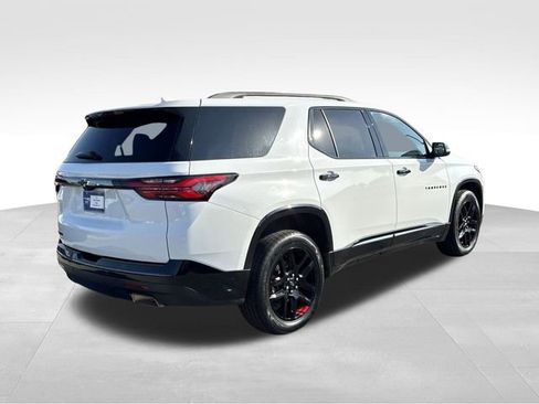 Used 2022 Chevrolet Traverse Premier w/ Redline Edition FWD image 8