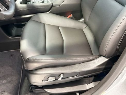 New 2026 Cadillac XT5 Luxury image 18