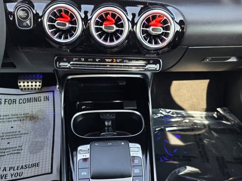 Used 2020 Mercedes-Benz A 35 AMG 4MATIC image 19