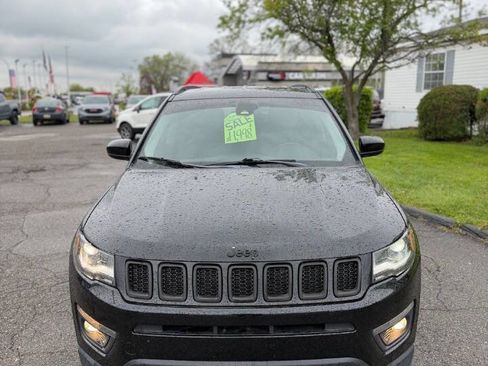 Used 2018 Jeep Compass Latitude w/ Popular Equipment Group AWD/4WD image 2