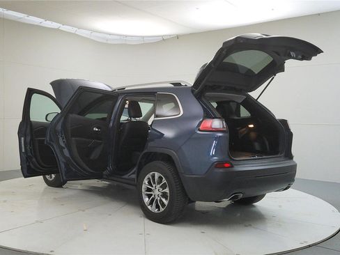 Used 2021 Jeep Cherokee Latitude Lux w/ Comfort/Convenience Group image 11