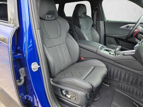 Used 2025 BMW XM w/ M Driver's Package image 22