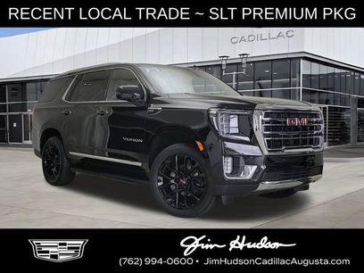 Used 2022 GMC Yukon SLT w/ SLT Premium Package