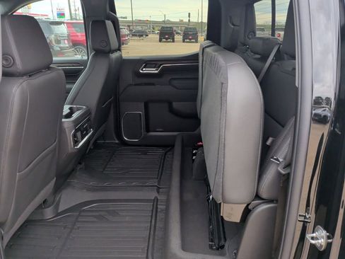 New 2026 GMC Sierra 1500 SLT image 40