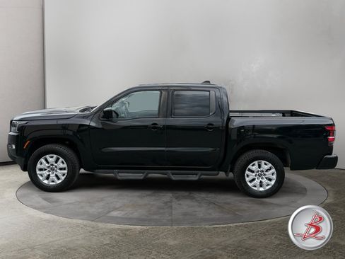 Used 2022 Nissan Frontier SV AWD/4WD image 4