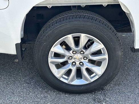 Certified 2022 Chevrolet Silverado 1500 Custom AWD/4WD image 12