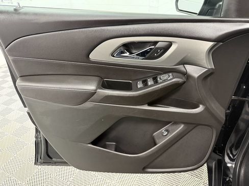 Used 2023 Chevrolet Traverse LT w/ LPO, Floor Liner Package AWD/4WD image 9