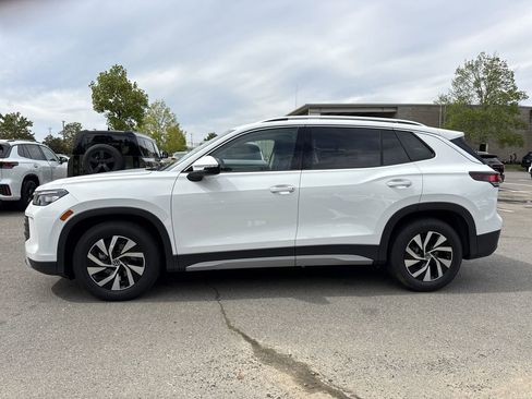 New 2025 Volkswagen Tiguan S image 2